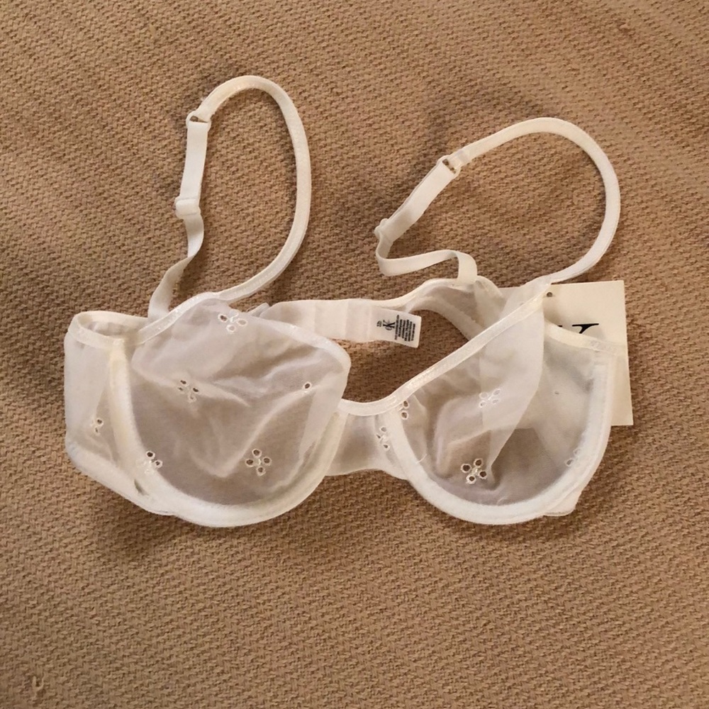 Calvin Klein sheer ivory eyelet soft cup bra 32B